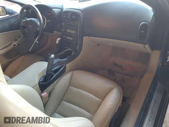 2011 Chevrolet Corvette Z16 Grand Sport 2LT с VIN 1G1YV3DW3B5111001, выставлен на аукционе Copart как лот 71705605 с пробегом 66 525 миль миль и Списание • Salvage title. История ставок и продаж доступна на DreamBid. Изображение 8.