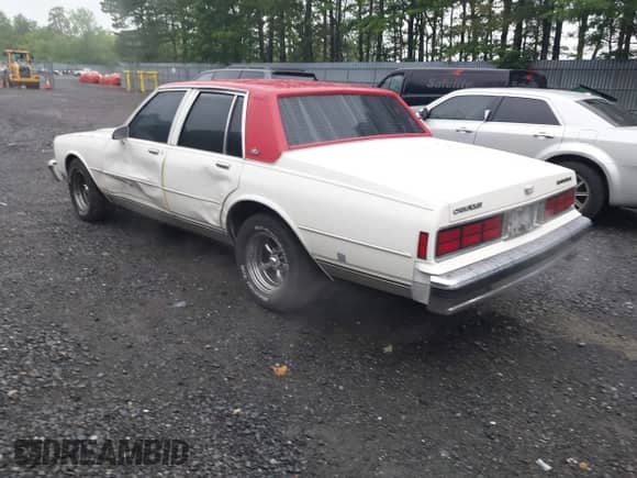 1988 Chevrolet Caprice Classic с VIN 1G1BN51H5JA131618, выставлен на аукционе IAAI как лот 42495791 с пробегом 128 161 миль миль и . История ставок и продаж доступна на DreamBid. Изображение 3.