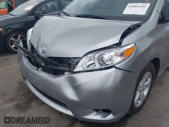 2016 Toyota Sienna LE AAS with VIN 5TDKK3DC8GS739598, listed as a IAAI auction lot 43063181 with 143,303 mi miles and . Bid and sale history available at DreamBid. Image 6.
