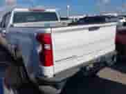 2021 Chevrolet Silverado 1500 Work Truck z VIN 3GCPWAEH3MG443939, wystawiony jako IAAI lot #43369122 z przebiegiem 100 824 mil mil oraz . Historia ofert i sprzedaży dostępna na DreamBid. Obrazek 3.