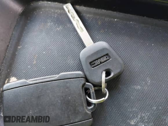 2016 GMC Sierra 1500 SLE with VIN 1GTV2MEH6GZ377587, listed as a IAAI auction lot 41155306 with 80,913 mi miles and . Bid and sale history available at DreamBid. Image 11.