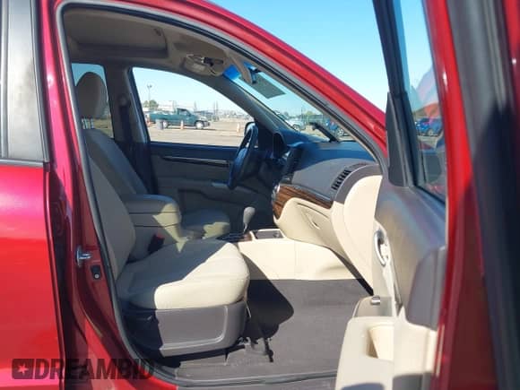 2010 Hyundai Santa Fe GLS z VIN 5NMSG3AB9AH411551, wystawiony jako IAAI lot #43476897 z przebiegiem 212 665 mil mil oraz . Historia ofert i sprzedaży dostępna na DreamBid. Obrazek 5.