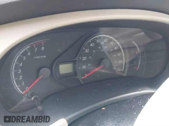 2013 Toyota Sienna L with VIN 5TDZK3DC3DS371695, listed as a IAAI auction lot 41514718 with Not provided miles and . Bid and sale history available at DreamBid. Image 7.