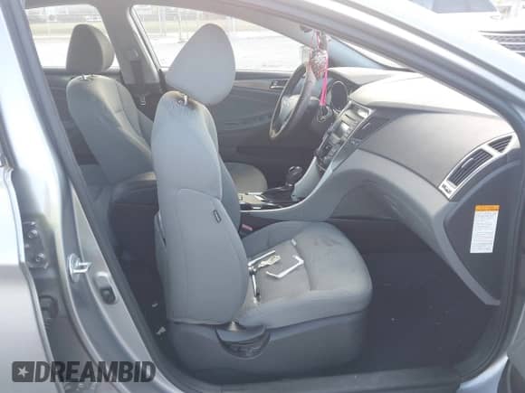 2014 Hyundai Sonata с VIN KMHEC4A45EA116491, выставлен на аукционе IAAI как лот 43072704 с пробегом 109 928 миль миль и . История ставок и продаж доступна на DreamBid. Изображение 5.
