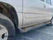 2005 Chevrolet Suburban LT с VIN 1GNFK16Z45J150184, выставлен на аукционе IAAI как лот 42385400 с пробегом 174 263 миль миль и . История ставок и продаж доступна на DreamBid. Изображение 16.