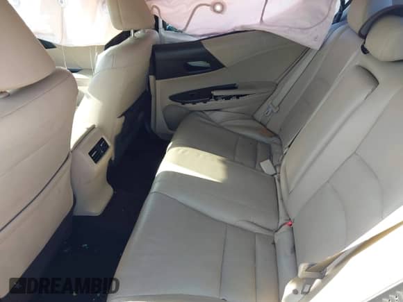 2015 Honda Accord Touring z VIN 1HGCR6F79FA006538, wystawiony jako IAAI lot #42686233 z przebiegiem Nie podano mil oraz . Historia ofert i sprzedaży dostępna na DreamBid. Obrazek 8.