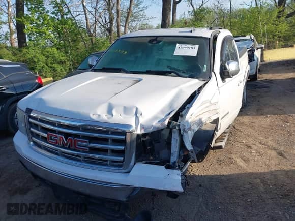 2007 GMC Sierra 1500 SLE1 z VIN 2GTEK13M171652855, wystawiony jako IAAI lot #42099183 z przebiegiem 232 000 mil mil oraz . Historia ofert i sprzedaży dostępna na DreamBid. Obrazek 18.