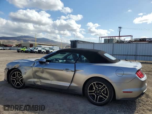 2020 Ford Mustang EcoBoost Premium z VIN 1FATP8UHXL5120750, wystawiony jako Copart lot #67650135 z przebiegiem 73 945 mil mil oraz Szkoda całkowita • Salvage title. Historia ofert i sprzedaży dostępna na DreamBid. Obrazek 2.