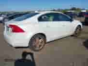 2014 Volvo S60 T5 с VIN YV1612FH7E2283681, выставлен на аукционе IAAI как лот 43356313 с пробегом 163 833 миль миль и . История ставок и продаж доступна на DreamBid. Изображение 4.