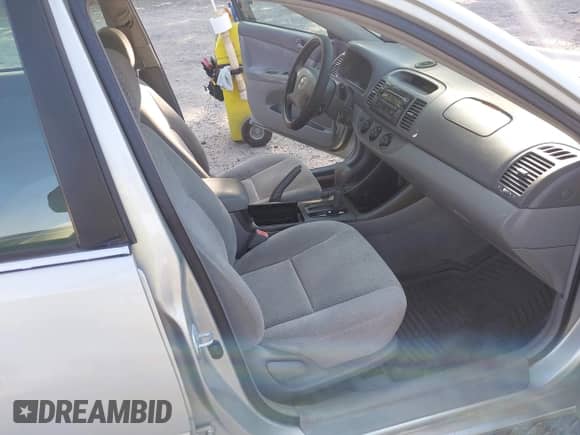 2002 Toyota Camry LE с VIN 4T1BE32K12U103879, выставлен на аукционе IAAI как лот 42328954 с пробегом 296 975 миль миль и . История ставок и продаж доступна на DreamBid. Изображение 5.