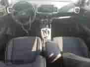 2022 Hyundai Venue SEL z VIN KMHRC8A3XNU189256, wystawiony jako Copart lot #70017225 z przebiegiem 26 832 mil mil oraz Nie do naprawy • Non repairable. Historia ofert i sprzedaży dostępna na DreamBid. Obrazek 8.