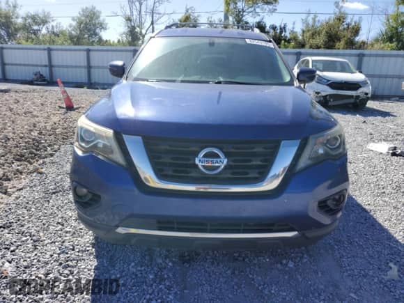 2017 Nissan Pathfinder S with VIN 5N1DR2MNXHC622930, listed as a Copart auction lot 82543195 with 160,697 mi miles and Clean title. Bid and sale history available at DreamBid. Image 5.