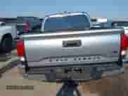 2022 Toyota Tacoma SR5 with VIN 3TMAZ5CN3NM194543, listed as a IAAI auction lot 43031222 with 21,800 mi miles and . Bid and sale history available at DreamBid. Image 16.