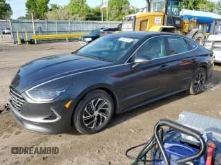 2023 Hyundai Sonata Blue с VIN KMHL24JJ4PA084202, выставлен на аукционе Copart как лот 55837315 с пробегом 10 620 миль миль и Списание • Salvage title. История ставок и продаж доступна на DreamBid. Изображение 1.
