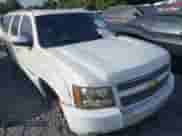 2007 Chevrolet Suburban LS with VIN 3GNFC16037G261750, listed as a IAAI auction lot 43005288 with 204,515 mi miles and . Bid and sale history available at DreamBid. Image 1.