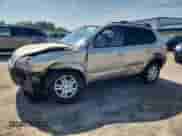 2008 Hyundai Tucson SE с VIN KM8JN72D98U769109, выставлен на аукционе Copart как лот 80903575 с пробегом 151 053 миль миль и На запчасти • Non repairable. История ставок и продаж доступна на DreamBid. Изображение 1.