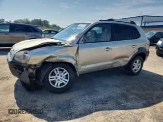 2008 Hyundai Tucson SE с VIN KM8JN72D98U769109, выставлен на аукционе Copart как лот 80903575 с пробегом 151 053 миль миль и На запчасти • Non repairable. История ставок и продаж доступна на DreamBid. Изображение 1.