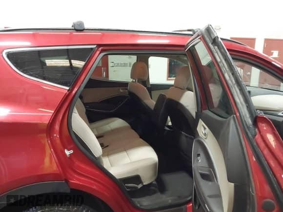 2018 Hyundai Santa Fe 2.4L с VIN 5XYZUDLBXJG504664, выставлен на аукционе IAAI как лот 43331363 с пробегом 94 192 миль миль и . История ставок и продаж доступна на DreamBid. Изображение 8.