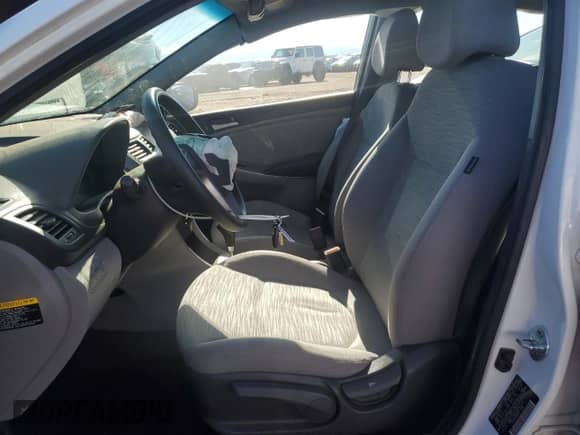 2016 Hyundai Accent SE z VIN KMHCT5AE3GU242212, wystawiony jako Copart lot #86335925 z przebiegiem 134 100 mil mil oraz Szkoda całkowita • Salvage title. Historia ofert i sprzedaży dostępna na DreamBid. Obrazek 7.