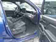 2024 Toyota Tacoma SR5 z VIN 3TYLB5JN8RT056829, wystawiony jako IAAI lot #43202811 z przebiegiem 5 867 mil mil oraz . Historia ofert i sprzedaży dostępna na DreamBid. Obrazek 5.