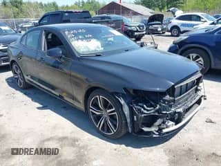 2019 Volvo S60 R-Design с VIN 7JRBR0FM2KG018066, выставлен на аукционе IAAI как лот 42226906 с пробегом 85 125 миль миль и . История ставок и продаж доступна на DreamBid. Изображение 1.