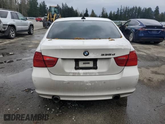 2010 BMW 3 Series 335d с VIN WBAPN7C56AA779140, выставлен на аукционе Copart как лот 51093295 с пробегом 164 957 миль миль и Списание • Salvage title. История ставок и продаж доступна на DreamBid. Изображение 6.