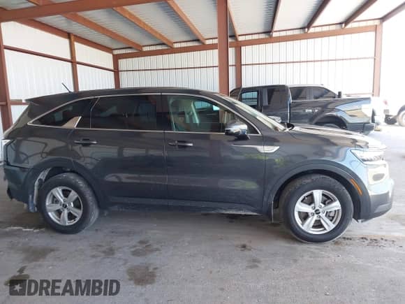 2023 Kia Sorento LX z VIN 5XYRG4LCXPG209461, wystawiony jako IAAI lot #42691187 z przebiegiem 23 821 mil mil oraz . Historia ofert i sprzedaży dostępna na DreamBid. Obrazek 12.