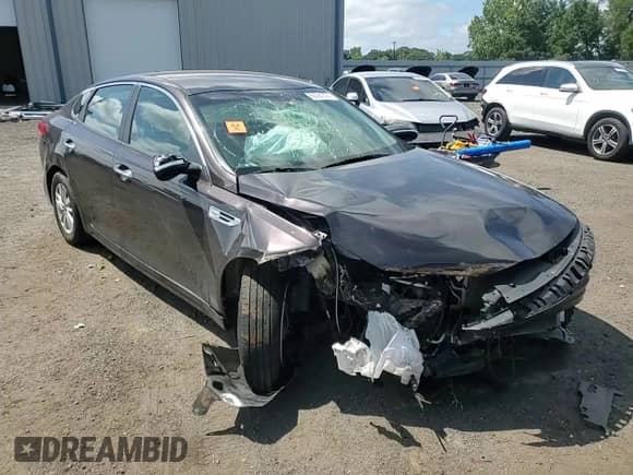 2018 Kia Optima LX z VIN KNAGT4L39J5236523, wystawiony jako Copart lot #68594335 z przebiegiem 66 207 mil mil oraz Szkoda całkowita • Salvage title. Historia ofert i sprzedaży dostępna na DreamBid. Obrazek 13.