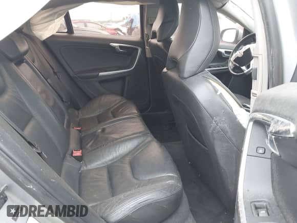 2013 Volvo S60 T5 Premier z VIN YV1612FS8D1212862, wystawiony jako IAAI lot #43112996 z przebiegiem 159 493 mil mil oraz . Historia ofert i sprzedaży dostępna na DreamBid. Obrazek 8.