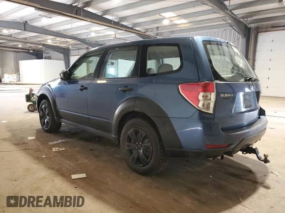 2009 Subaru Forester X z VIN JF2SH61669G723834, wystawiony jako Copart lot #63136705 z przebiegiem 90 714 mil mil oraz Czysty tytuł • Clean title. Historia ofert i sprzedaży dostępna na DreamBid. Obrazek 2.