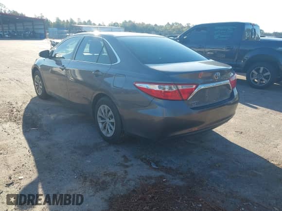 2015 Toyota Camry SE z VIN 4T1BF1FKXFU498713, wystawiony jako IAAI lot #43491138 z przebiegiem 211 840 mil mil oraz . Historia ofert i sprzedaży dostępna na DreamBid. Obrazek 3.