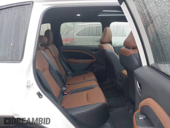 2025 Subaru Forester Touring z VIN JF2SLDTC6SH551097, wystawiony jako IAAI lot #42218231 z przebiegiem 567 mil mil oraz . Historia ofert i sprzedaży dostępna na DreamBid. Obrazek 8.