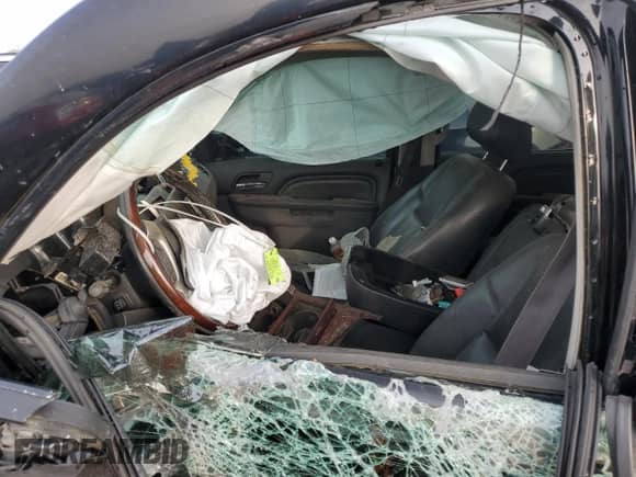 2011 Cadillac Escalade with VIN 1GYS3AEF8BR392625, listed as a Copart auction lot 42227765 with Not provided miles and Non repairable. Bid and sale history available at DreamBid. Image 7.