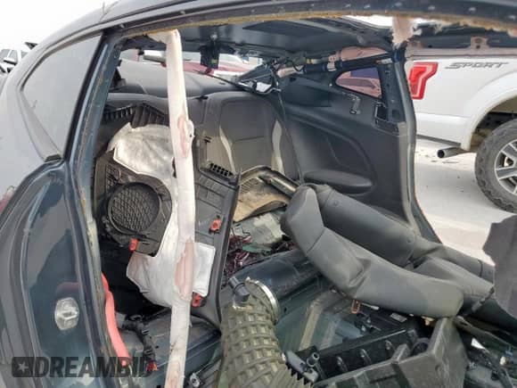 2019 Chevrolet Camaro 2SS z VIN 1G1FH1R74K0128004, wystawiony jako Copart lot #71803945 z przebiegiem Nie podano mil oraz Szkoda całkowita • Salvage title. Historia ofert i sprzedaży dostępna na DreamBid. Obrazek 10.