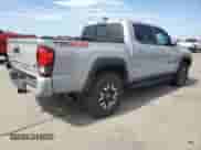 2019 Toyota Tacoma TRD Off Road z VIN 3TMCZ5AN7KM210332, wystawiony jako Copart lot #81743135 z przebiegiem 90 681 mil mil oraz Szkoda całkowita • Salvage title. Historia ofert i sprzedaży dostępna na DreamBid. Obrazek 3.