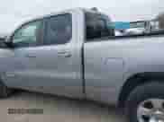 2022 Ram 1500 Big Horn z VIN 1C6RREBG3NN173629, wystawiony jako IAAI lot #40765434 z przebiegiem 57 662 mil mil oraz . Historia ofert i sprzedaży dostępna na DreamBid. Obrazek 14.