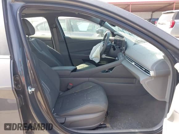 2025 Hyundai Elantra SEL Convenience with VIN KMHLS4DG7SU920270, listed as a IAAI auction lot 43511457 with 23,754 mi miles and . Bid and sale history available at DreamBid. Image 5.