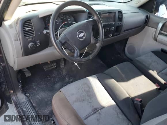 2008 Chevrolet Silverado 1500 Work Truck with VIN 1GCEC14C38Z187233, listed as a Copart auction lot 84241675 with 130,937 mi miles and Clean title. Bid and sale history available at DreamBid. Image 8.