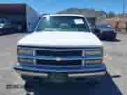 1997 Chevrolet Silverado 1500 z VIN 1GCEK14R1VZ211807, wystawiony jako IAAI lot #42045855 z przebiegiem 179 305 mil mil oraz . Historia ofert i sprzedaży dostępna na DreamBid. Obrazek 6.