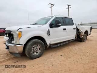 2017 Ford F-250 XL с VIN 1FT7W2A67HEF11151, выставлен на аукционе Copart как лот 57052135 с пробегом 237 681 миль миль и Списание • Salvage title. История ставок и продаж доступна на DreamBid. Изображение 1.