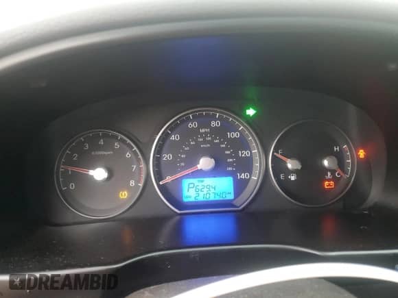2011 Hyundai Santa Fe Limited z VIN 5XYZK4AG8BG007554, wystawiony jako Copart lot #81718065 z przebiegiem 210 740 mil mil oraz Czysty tytuł • Clean title. Historia ofert i sprzedaży dostępna na DreamBid. Obrazek 9.