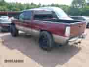 2000 GMC Sierra 1500 SLE z VIN 1GTEK19T8YE372008, wystawiony jako IAAI lot #42396118 z przebiegiem 376 330 mil mil oraz . Historia ofert i sprzedaży dostępna na DreamBid. Obrazek 3.