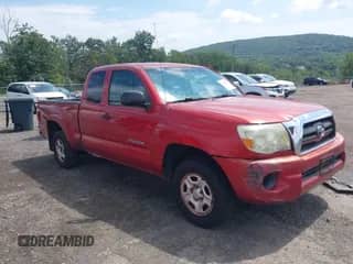 2007 Toyota Tacoma with VIN 5TETX22N07Z350865, listed as a IAAI auction lot 43006082 with 208,587 mi miles and . Bid and sale history available at DreamBid. Image 1.