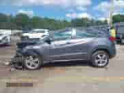 2020 Honda HR-V LX z VIN 3CZRU5H37LM717272, wystawiony jako IAAI lot #42767880 z przebiegiem 119 062 mil mil oraz . Historia ofert i sprzedaży dostępna na DreamBid. Obrazek 15.