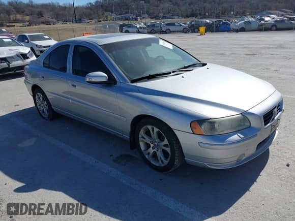 2009 Volvo S60 2.5T with VIN YV1RS592292720978, listed as a IAAI auction lot 41665529 with 171,327 mi miles and . Bid and sale history available at DreamBid. Image 1.