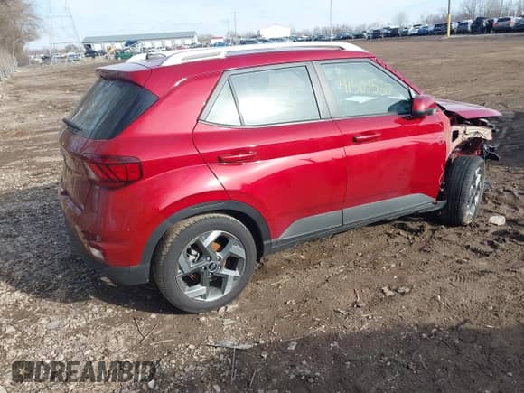 2024 Hyundai Venue Limited z VIN KMHRC8A39RU334017, wystawiony jako IAAI lot #41509537 z przebiegiem 6 510 mil mil oraz . Historia ofert i sprzedaży dostępna na DreamBid. Obrazek 4.