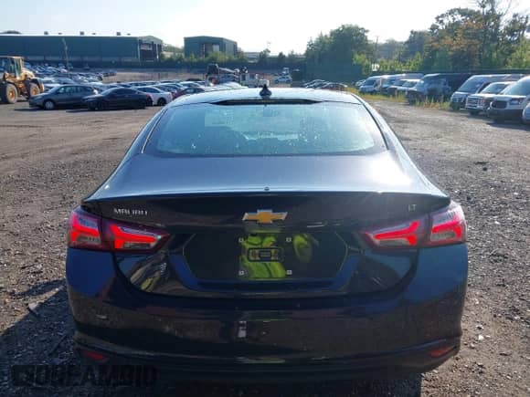 2022 Chevrolet Malibu LT z VIN 1G1ZD5ST9NF123650, wystawiony jako IAAI lot #43137759 z przebiegiem 65 143 mil mil oraz . Historia ofert i sprzedaży dostępna na DreamBid. Obrazek 17.