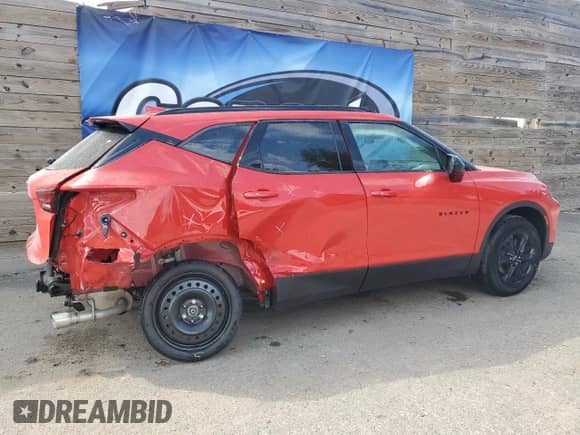 2024 Chevrolet Blazer LT with VIN 3GNKBHR43RS211956, listed as a Copart auction lot 70943245 with 12,868 mi miles and Clean title. Bid and sale history available at DreamBid. Image 3.