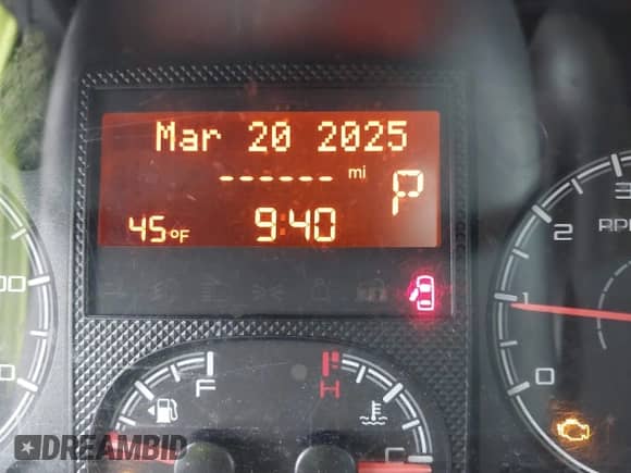 2017 Ram ProMaster Cargo z VIN 3C6URVJG1HE534084, wystawiony jako IAAI lot #41609459 z przebiegiem Nie podano mil oraz . Historia ofert i sprzedaży dostępna na DreamBid. Obrazek 7.