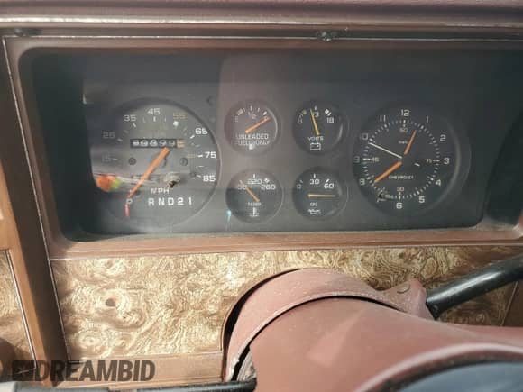 1982 Chevrolet El Camino с VIN 1GCCW80HXCR198571, выставлен на аукционе Copart как лот 77004474 с пробегом 70 899 миль миль и Списание • Salvage title. История ставок и продаж доступна на DreamBid. Изображение 9.